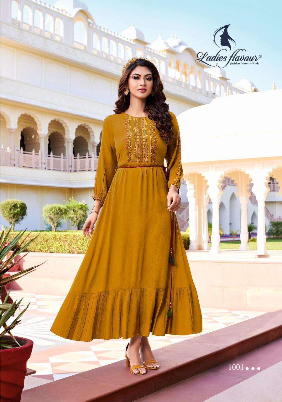 Don't miss this opportunity! Grab the latest designer Kurtis online for  women at Mirraw. Find the huge collection of… | Kurti designs, Women, Designer  kurtis online