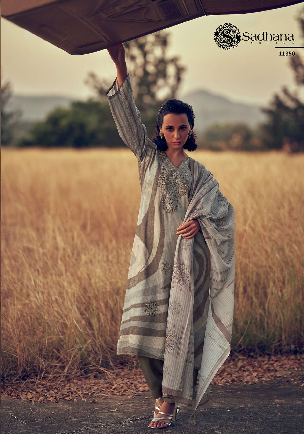 AMAYA FENCY WORK WITH DIGITAL PRINT WHOLESALE DRESS MATERIAL CATALOGUE