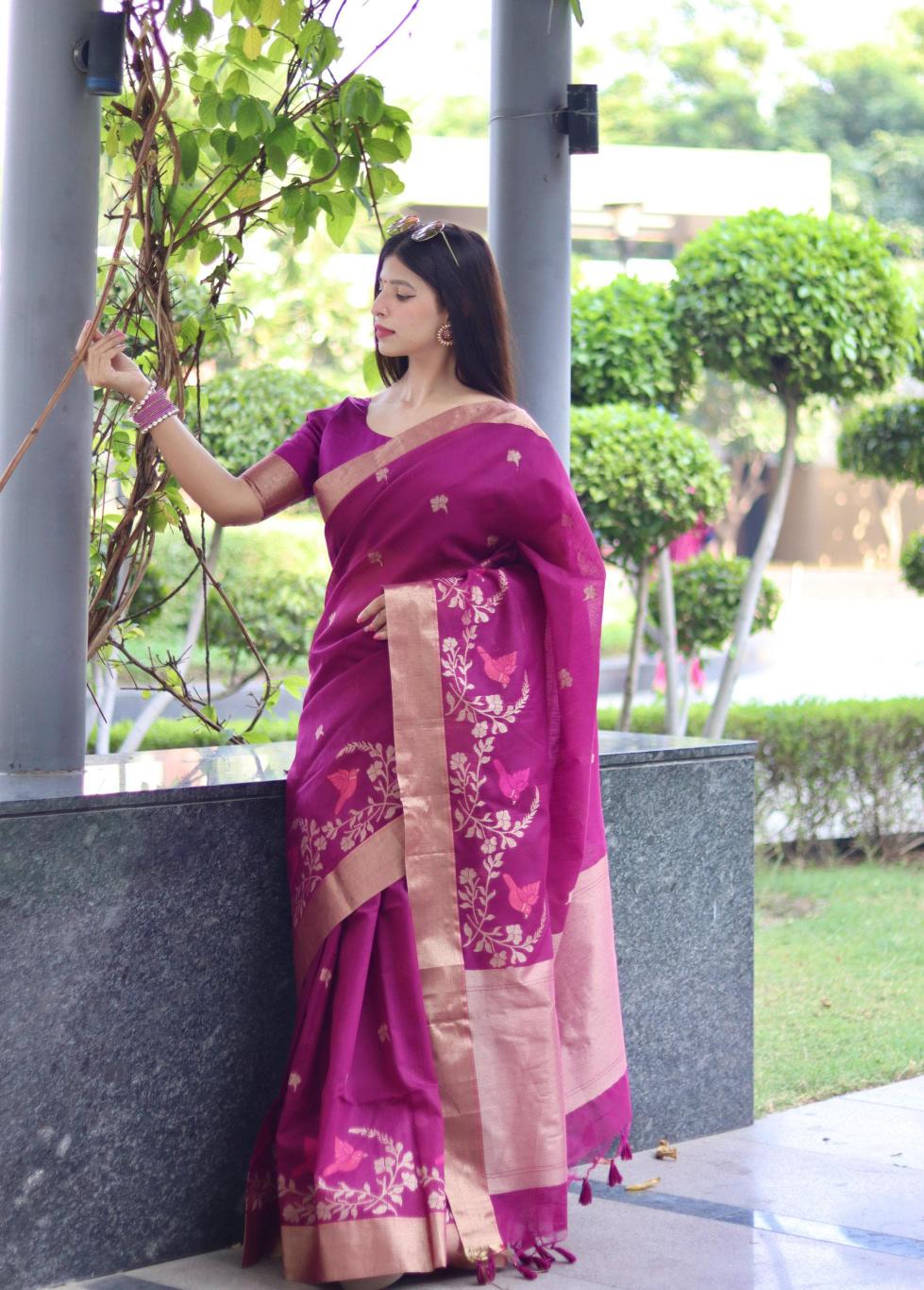 Pure linen silk traditional jamdani type saree & pallu With blouse surat saree wholesale