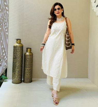 Cotton with beautiful white 4kodi wholesale kurti manufacturers