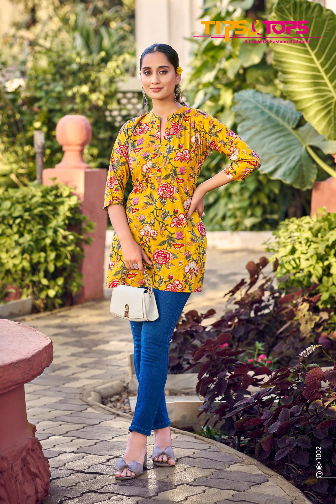 Tips & tops cotton shorties vol 8 cotton foil prints tops kurtis manufacturers