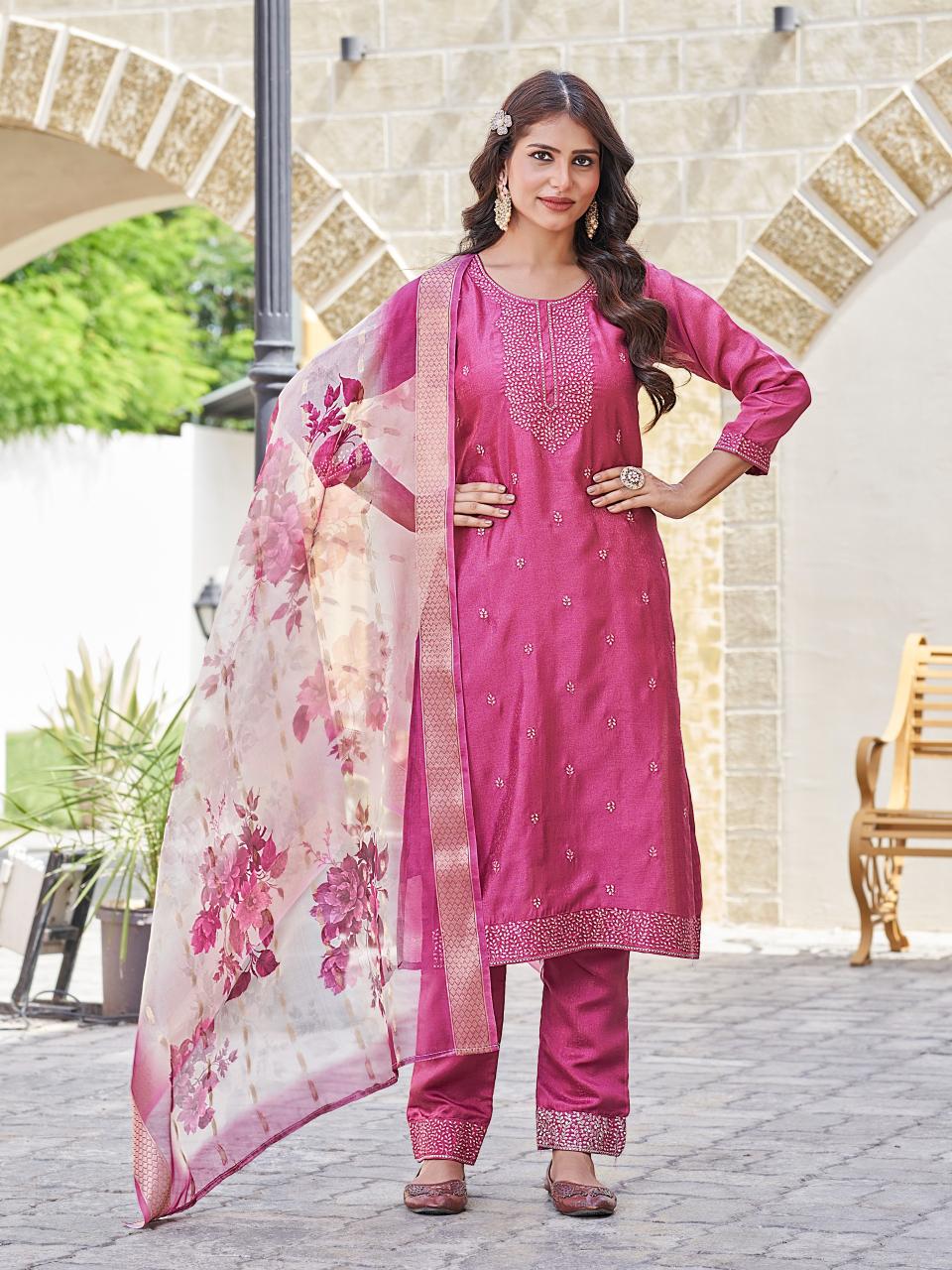 Aanchi makati vichitra shimmer straight supplier of ladies kurtis