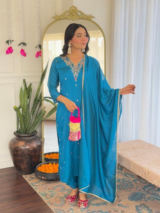 Bitto Jasmine cp vichitra v neck 3 pcs indian kurti online usa