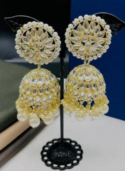 Wedding Wear Golden  Color Kundan Pearl Earrings Imitation jewelry wholesalers in Hyderabad