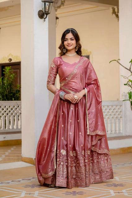 Pehnava RR-32 GOLD CRUSH Pink Bollywood lehenga choli wholesalers