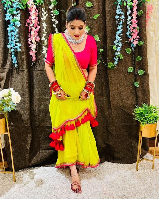 GC beautiful lace border with latkan saree in surat