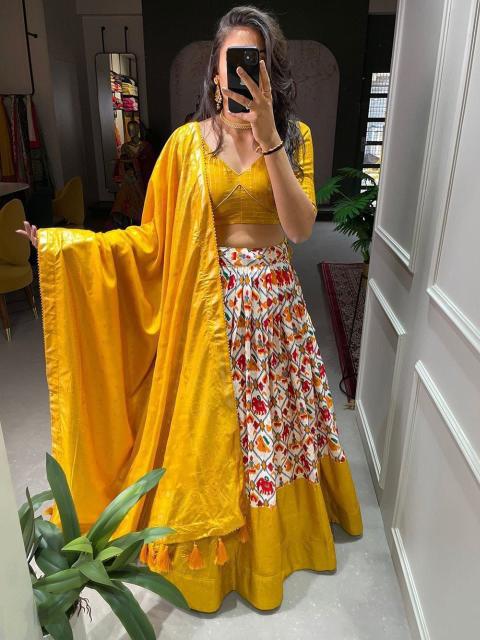 NEW DULHAN Dola silk Yellow Cheap lehenga choli dealers in Mumbai