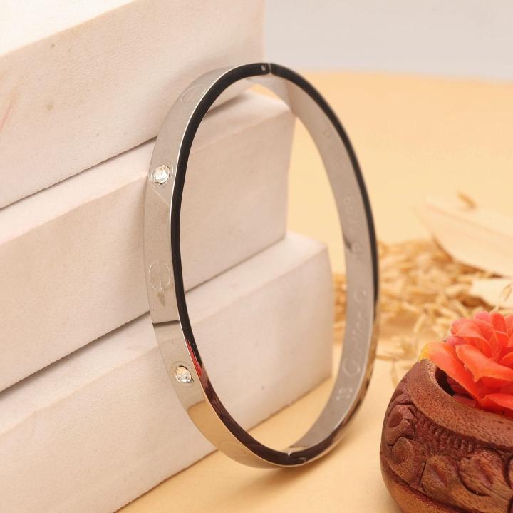 Silver stainss steel womens bracelet 395 Traditional artificial jewelry India