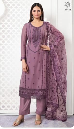 Vinay kuleesh saahi wholesale dress material market in ahmedabad