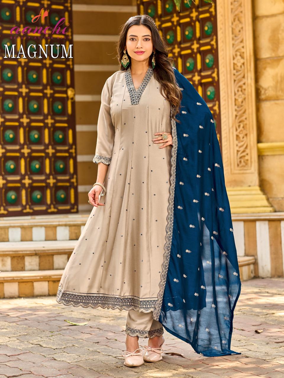 Aanchi magnum ladys kurti and legins wholesale price 
