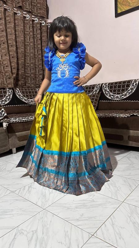 NEW LAUNCING KIDS LEHENGA CHOLI silk Wholesale children clothing market in Delhi