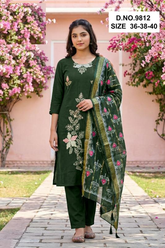Gayatri 9812 And 9813 Wholesale kurti suppliers in Kolkata