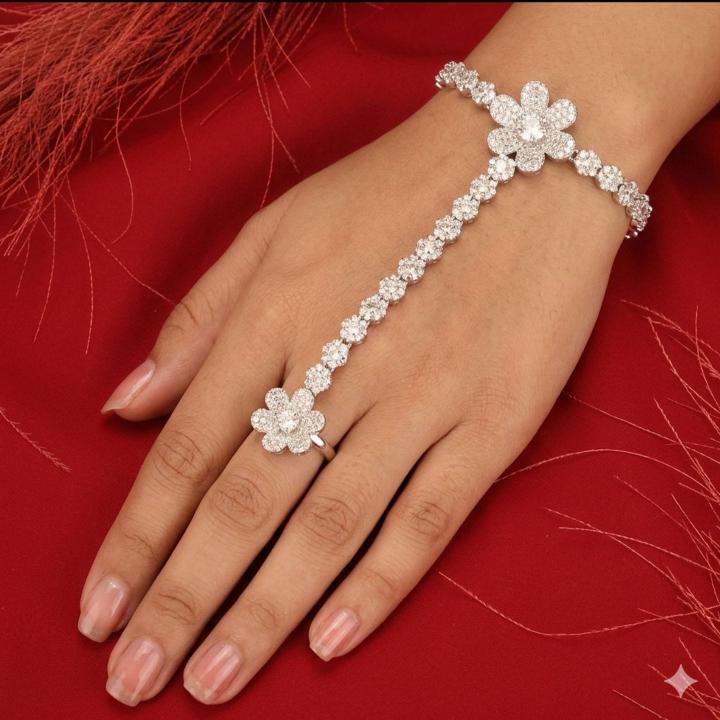 Anti tarnisha silver ad hand harness bracelet H4 Artificial jewellery suppliers in Gujarat