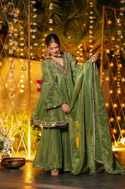 Vouch 1011 designer salwar suits wholesale single pic 