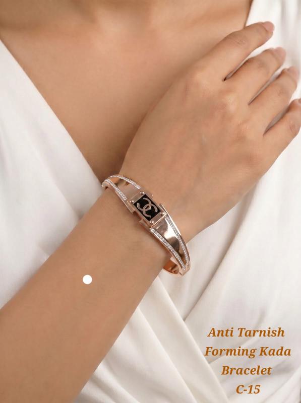 Anti tarnisha forming kada bracelet c 15 Cheap artificial jewelry in Surat