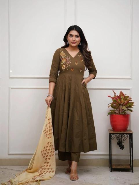 Jaipuri anarkali 3pcs wholesale ladies kurti and legging cloth wholesale dealers in hyderabad 