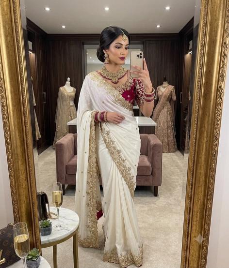 Vastrangan elegant off-white online saree shopping in surat 