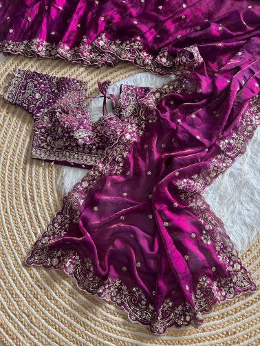 Vastrangan mrinal surat wholesale market 