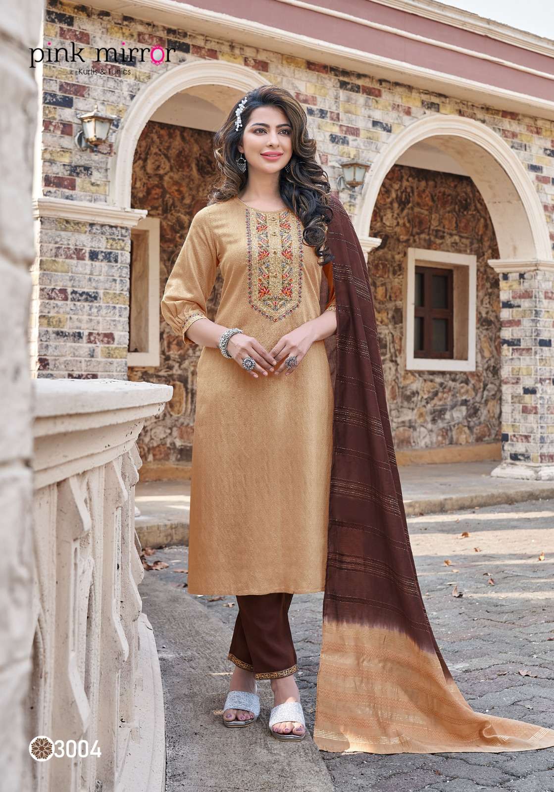 pink mirror twilight designer kurti pent duppta cataloge wholesaler