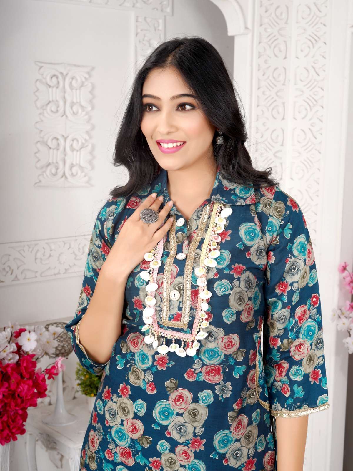 Shopping Hub Premium White Lurex Fabric Kurti with Designer Afghani Salwar  For Women (Medium/38) : Amazon.in: Fashion
