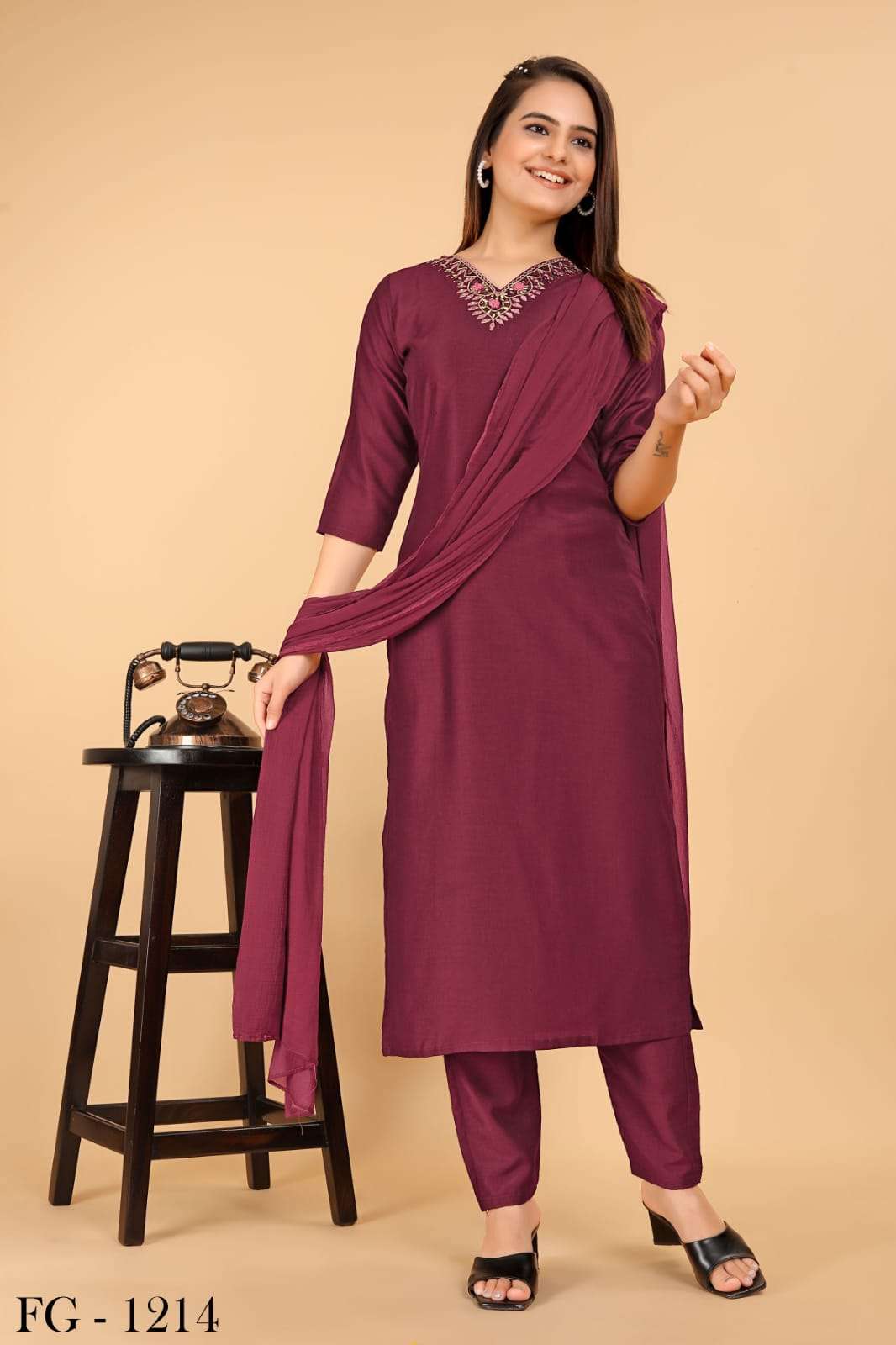 Plain hot sale kurtis wholesale