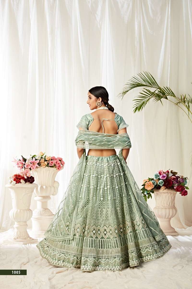 Wedding dress | Designer lehenga choli, Indian fashion, Sabyasachi lehenga