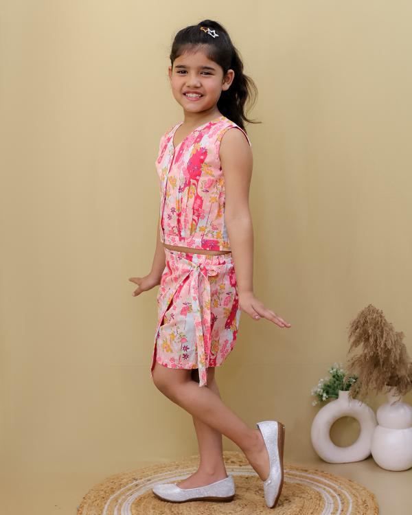 TINY KIDS PINK WAIST COAT TOP & SKORTS CO-ORD SET FOR GIRL WHOLESALES SURAT