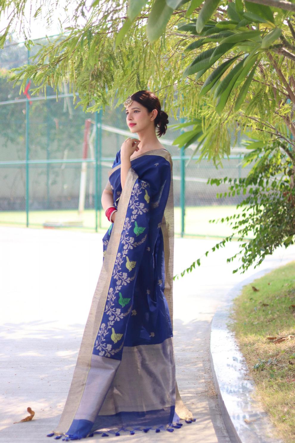 Pure linen silk traditional jamdani type saree & pallu With blouse surat saree wholesale