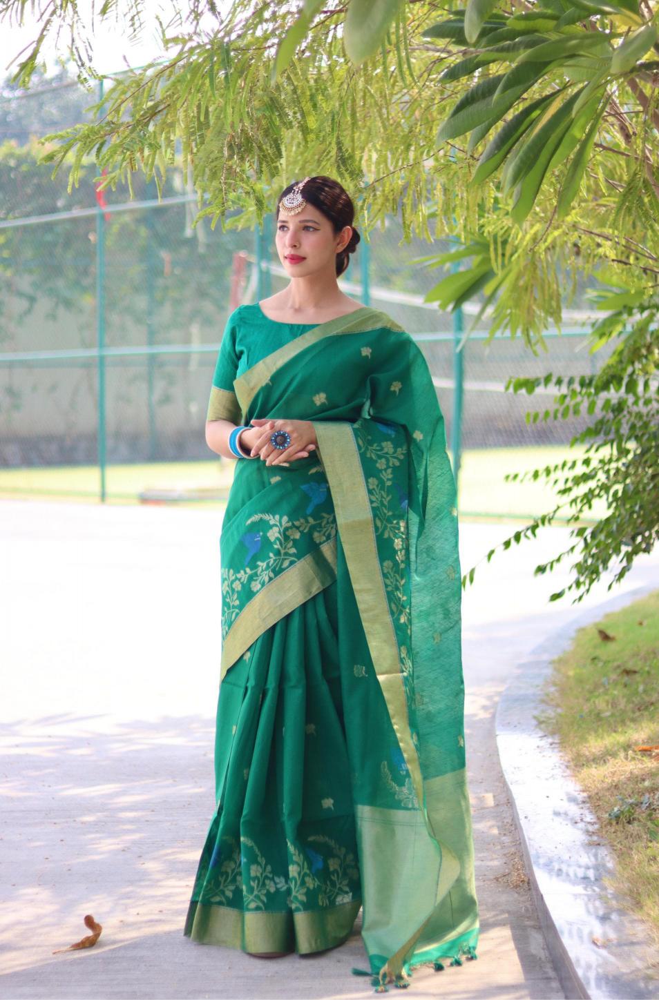Pure linen silk traditional jamdani type saree & pallu With blouse surat saree wholesale