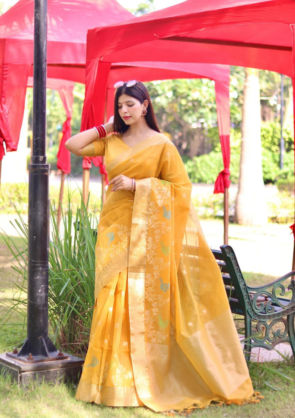 Pure linen silk traditional jamdani type saree & pallu With blouse surat saree wholesale