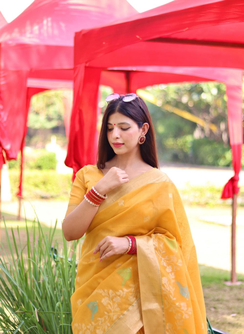 Pure linen silk traditional jamdani type saree & pallu With blouse surat saree wholesale
