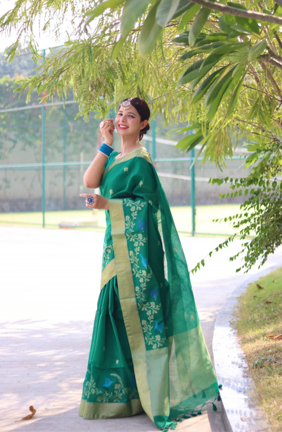 Pure linen silk traditional jamdani type saree & pallu With blouse surat saree wholesale