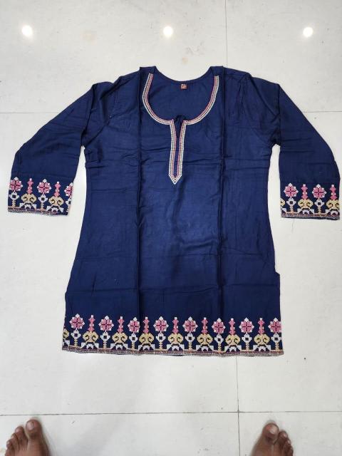 Embroidery work heavy reyon short tops branded kurtis wholesale