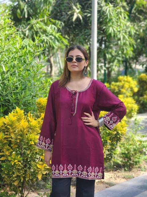 Embroidery work heavy reyon short tops branded kurtis wholesale