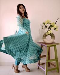 Tabby organza laheriya printed top bottom dupatta premium kurti brands
